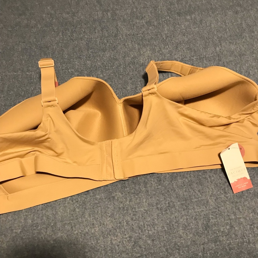 NWT plus size bra.